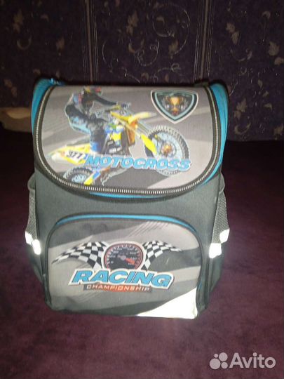 Школьный рюкзак