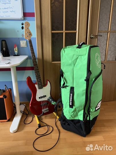 Сумка на колесиках