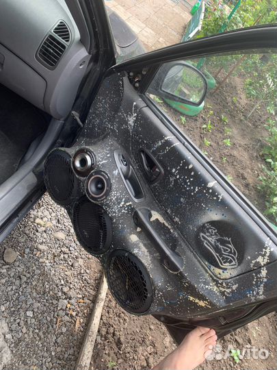 Дверные карты на hyundai accent под автозвук