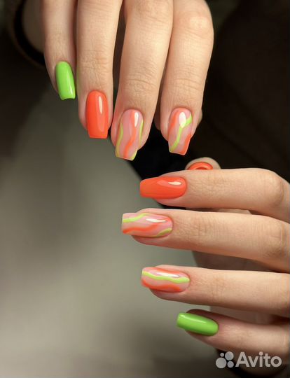 Маникюр и педикюр,гель-лак