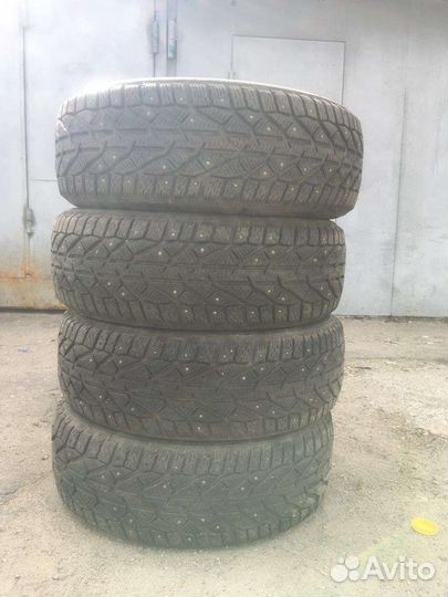 Tigar SUV Ice 215/65 R16 102T