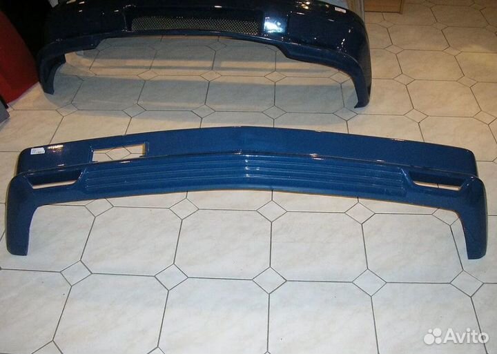 Накладка на передний бампер Mercedes E-Class W124