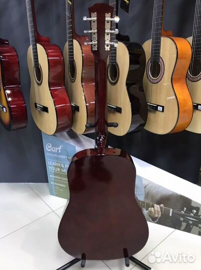 Акустическая гитара новая