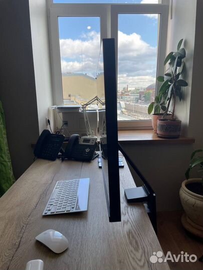 Монитор 4K Samsung The Space 32 дюйма S32R750