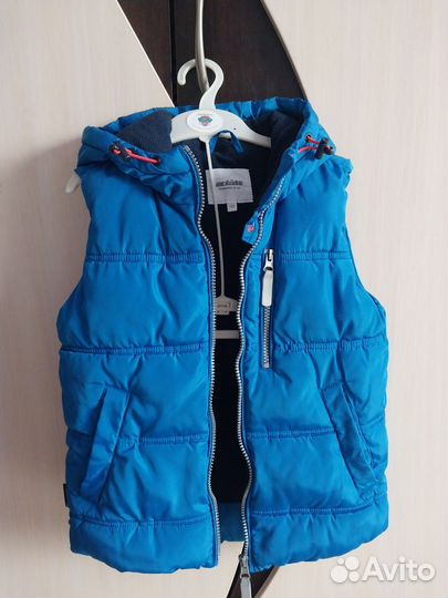 Продам жилетку утепленную