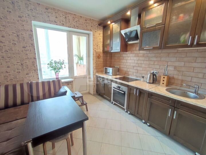 1-к. квартира, 42 м², 9/16 эт.