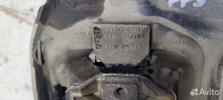 Подушка кпп левая Ford Focus 3