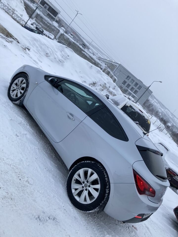 Opel Astra GTC: фото владельца