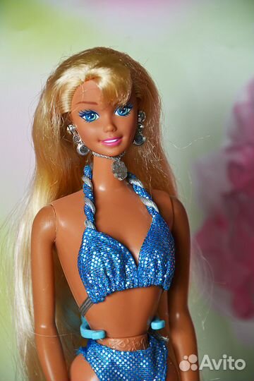 Барби Sparkle Beach и Butterfly Art Barbie 90