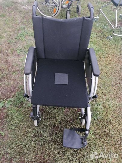 2 коляски для инвалидов