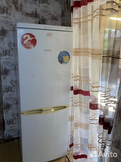 Холодильник бу vestel
