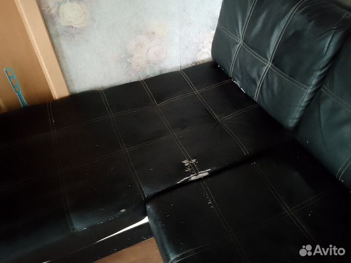 Кожаный угловой диван бу