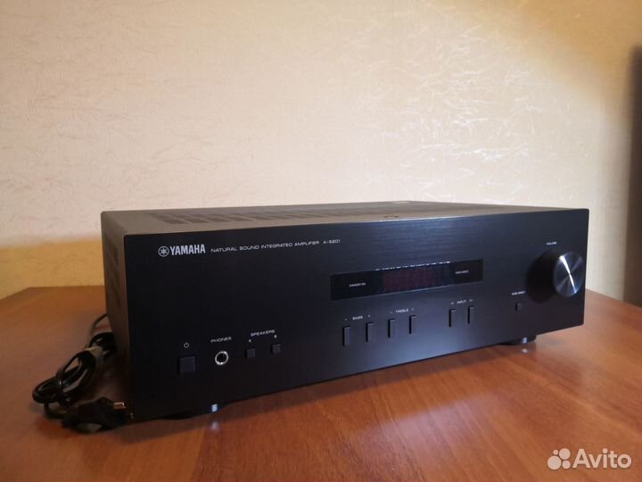 Интегральный усилитель yamaha A-S201
