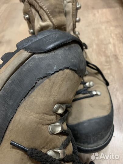 Треккинговые ботинки мужские