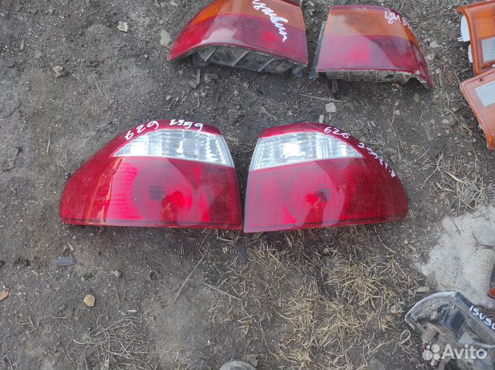 Фонарь задний правый для мазда 626