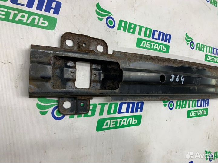 Усилитель бампера передний Hyundai I30 хетчбек