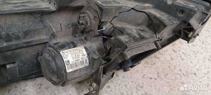 Фара правая Би-Ксенон Opel Zafira C