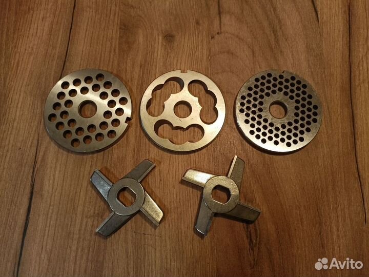Комплект ножей и решеток для мясорубки мим-300