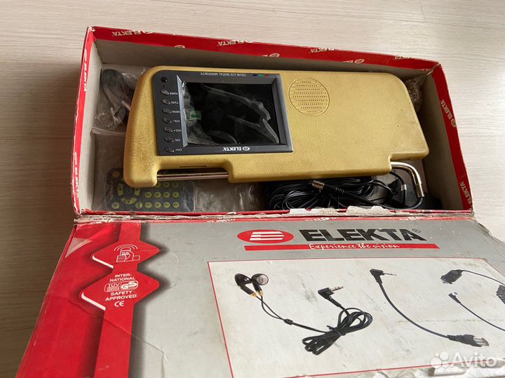 Козырек авто с ЖК монитором