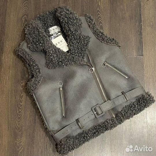 Меховой жилет