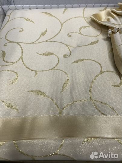 Скатерть новая 160 на 220 см с салфетками