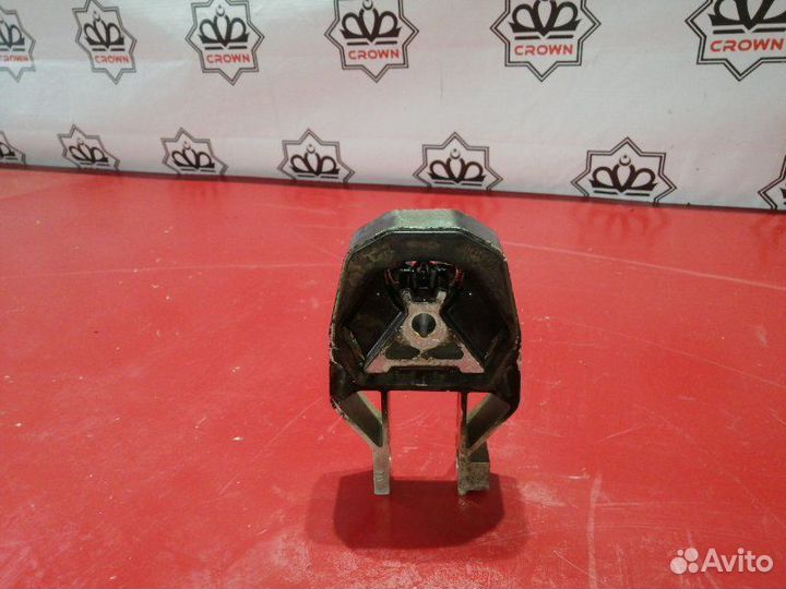 Подушка кпп Ford Focus 3 2013