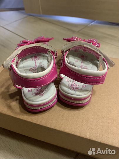Босоножки для девочки