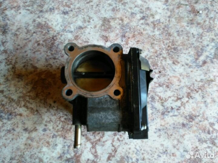 Mitsubishi 2.4 4G69 дроссельная заслонка