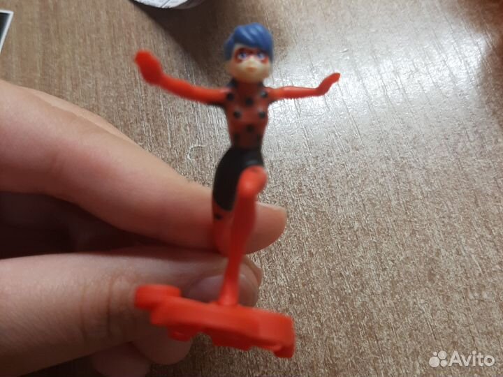 Киндер сюрприз леди баг