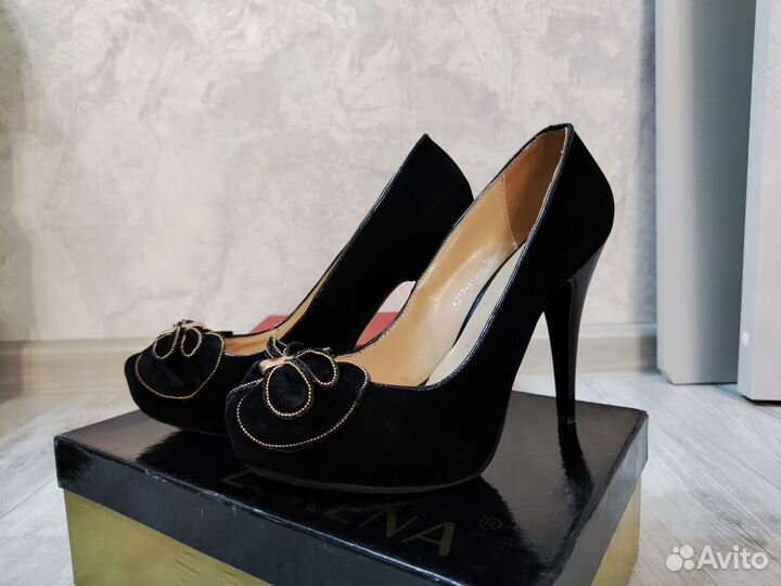 Туфли женские 38 размер черные замшевые