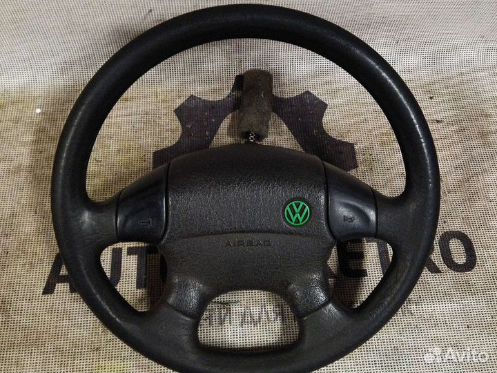 Руль volkswagen Golf 3