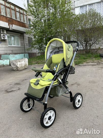 Детская прогулочная коляска