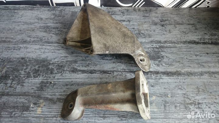 Кронштейны опоры двигателя BMW X5 E53