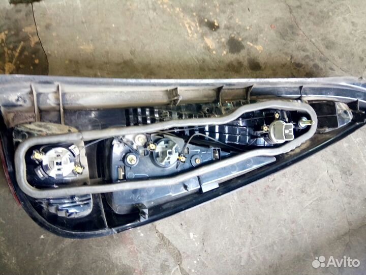 Фара задняя левая на Тойота Фанкарго