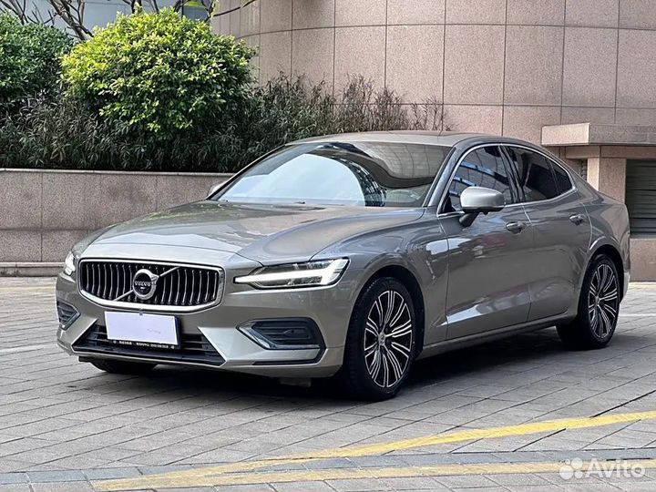 Volvo S60 2.0 AT, 2021, 27 000 км