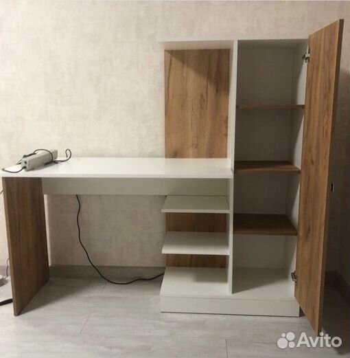 Стол письменный с пеналом в Наличии