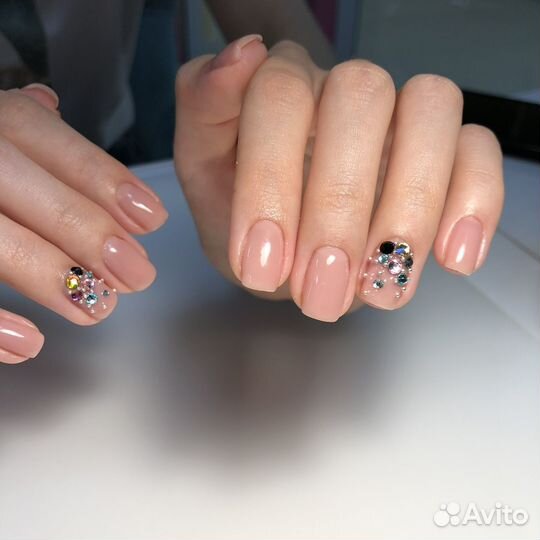 Маникюр и педикюр