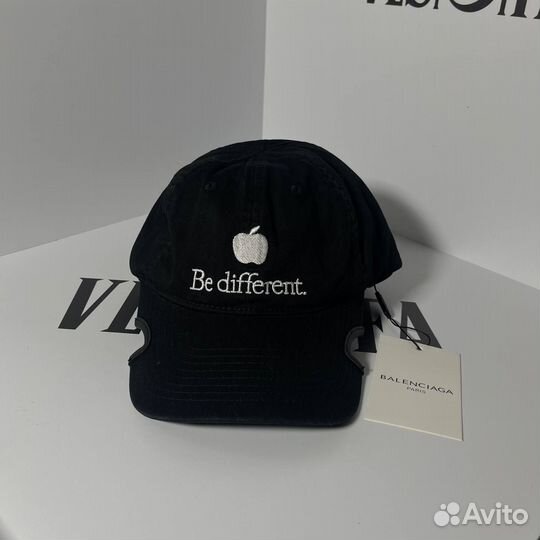 Кепки Balenciaga Be Different white/black