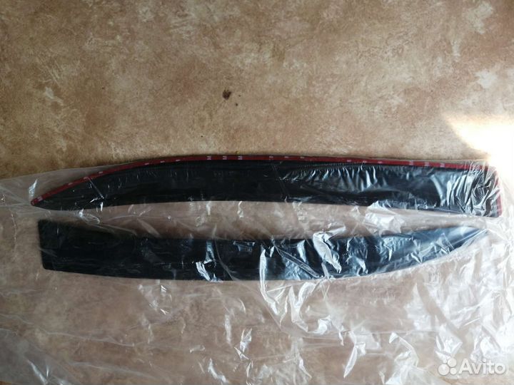 Дефлекторы окон (ветровики)