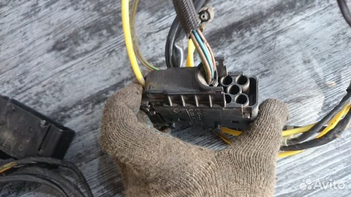 Электро-проводка передних дверей Mercedes W202