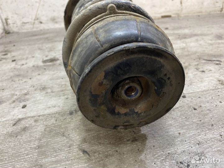 Амортизатор передний левый Opel Astra