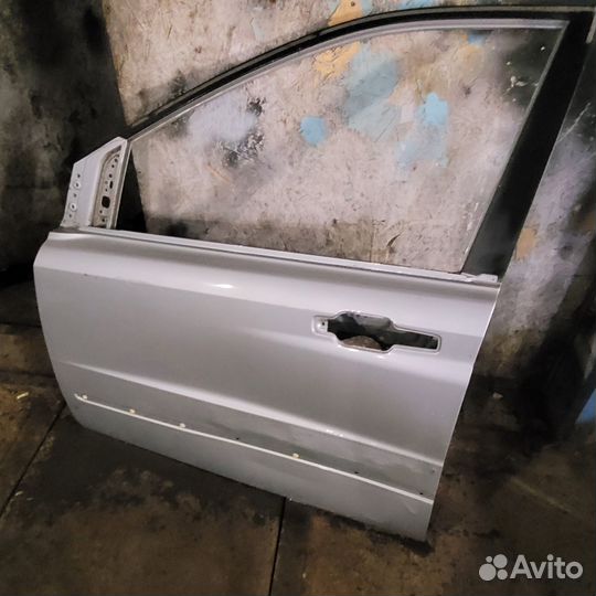 Передняя левая дверь Ssangyong actyon sport