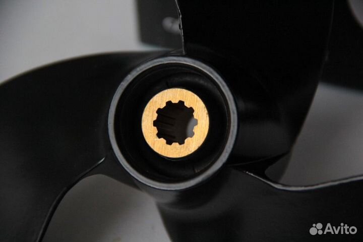 Винт гребной Suzuki 4-6 7,1/2 х 6