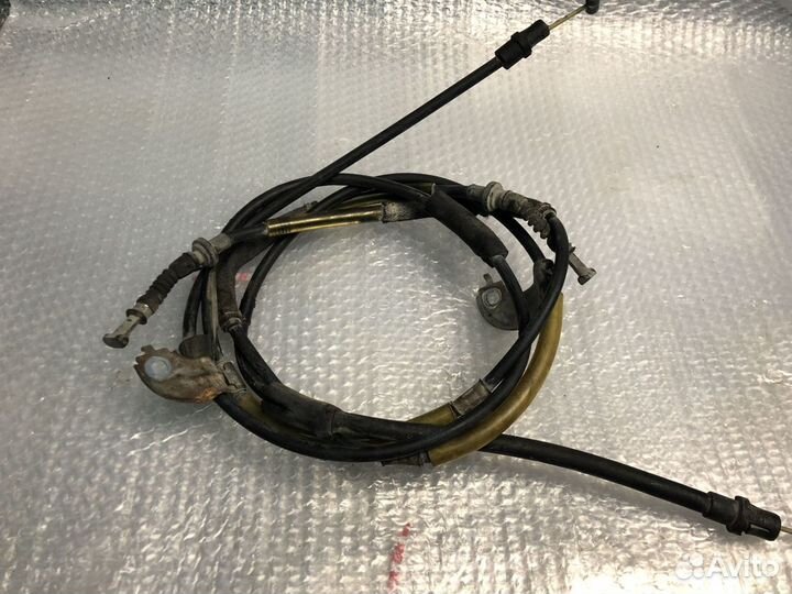 Трос ручника Ford Mustang V 09-14