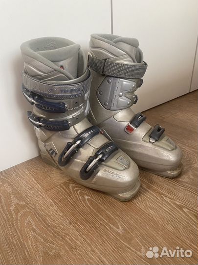 Горнолыжные ботинки 42(270)размер