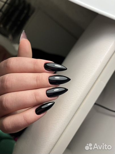 Мастер маникюра и педикюра