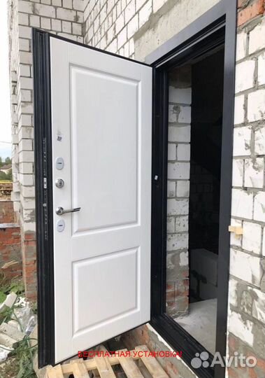 Толстая входная дверь с отличной шумоизоляцией