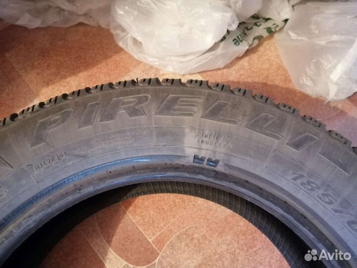 Pirelli Winter Carving Edge 185/65 R15