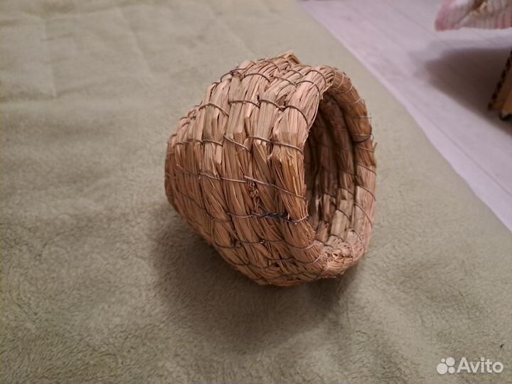 Гнездо для попугаев