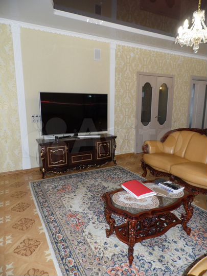 Коттедж 296,4 м² на участке 16,8 сот.